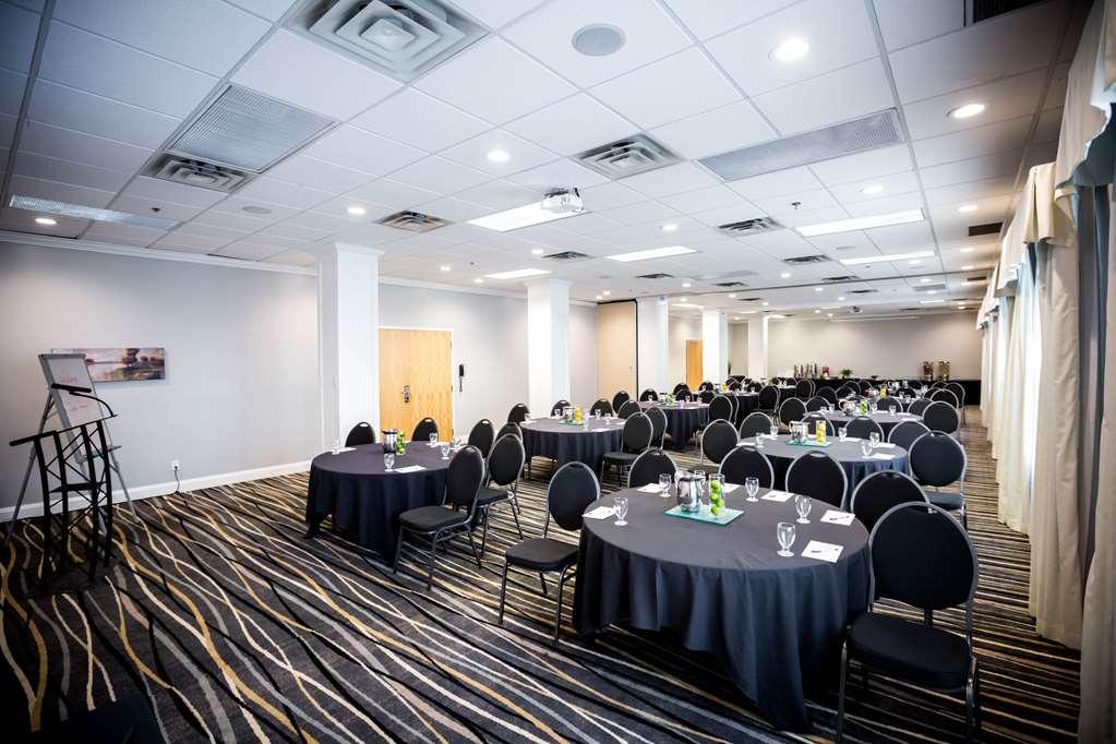 Cambridge Hotel And Conference Centre Servizi foto