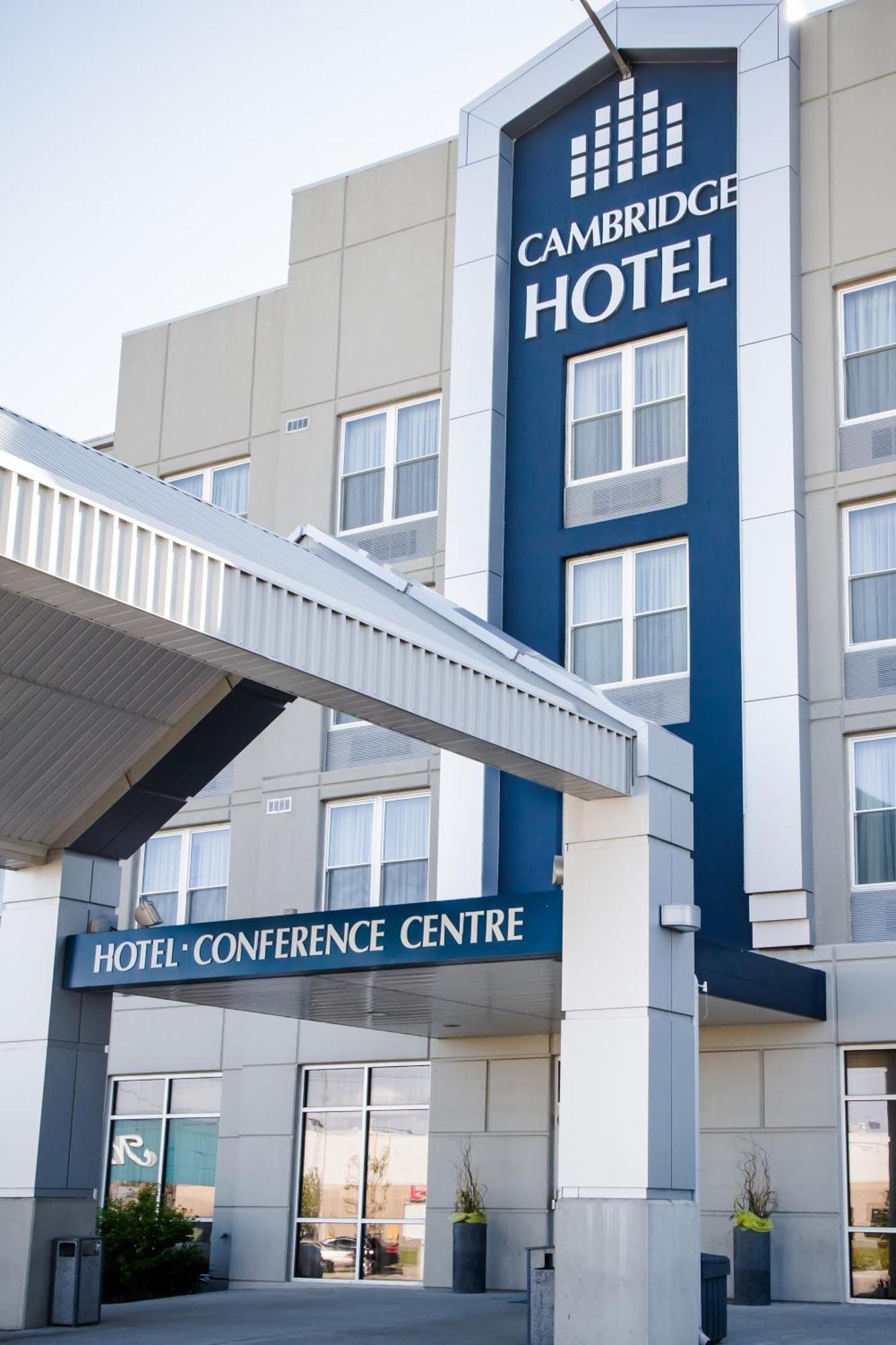 Cambridge Hotel And Conference Centre Esterno foto