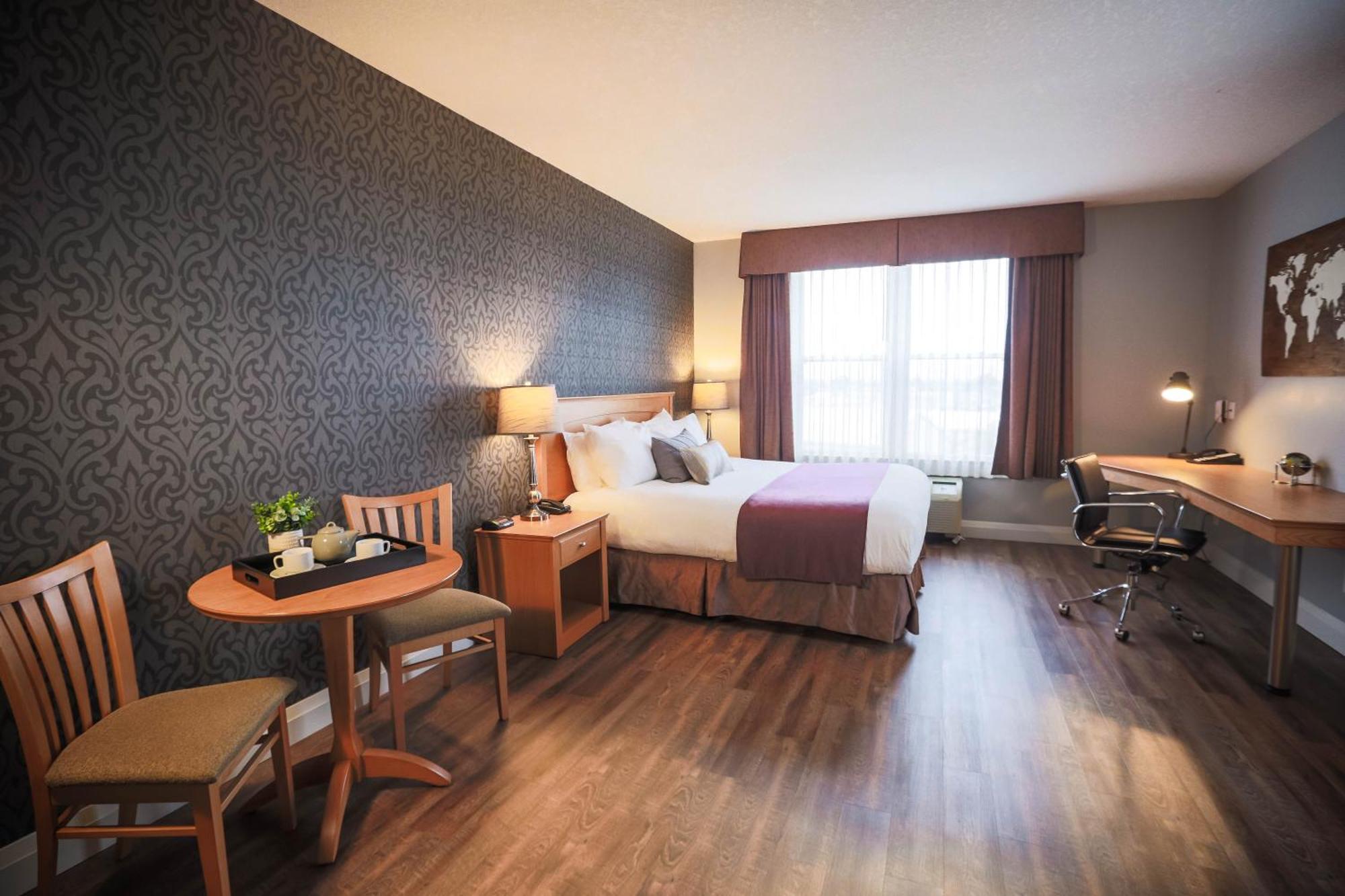 Cambridge Hotel And Conference Centre Esterno foto